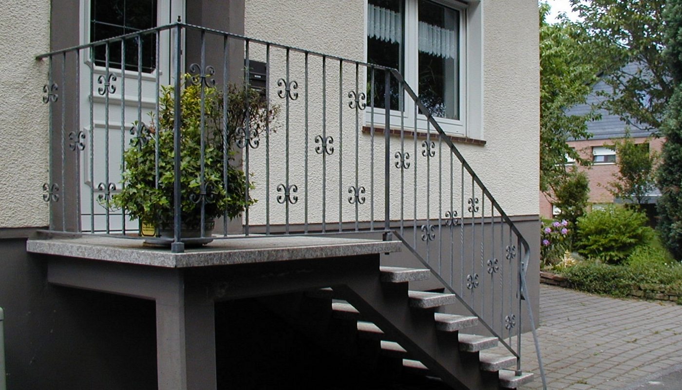 Treppenaufgang mit Geländer