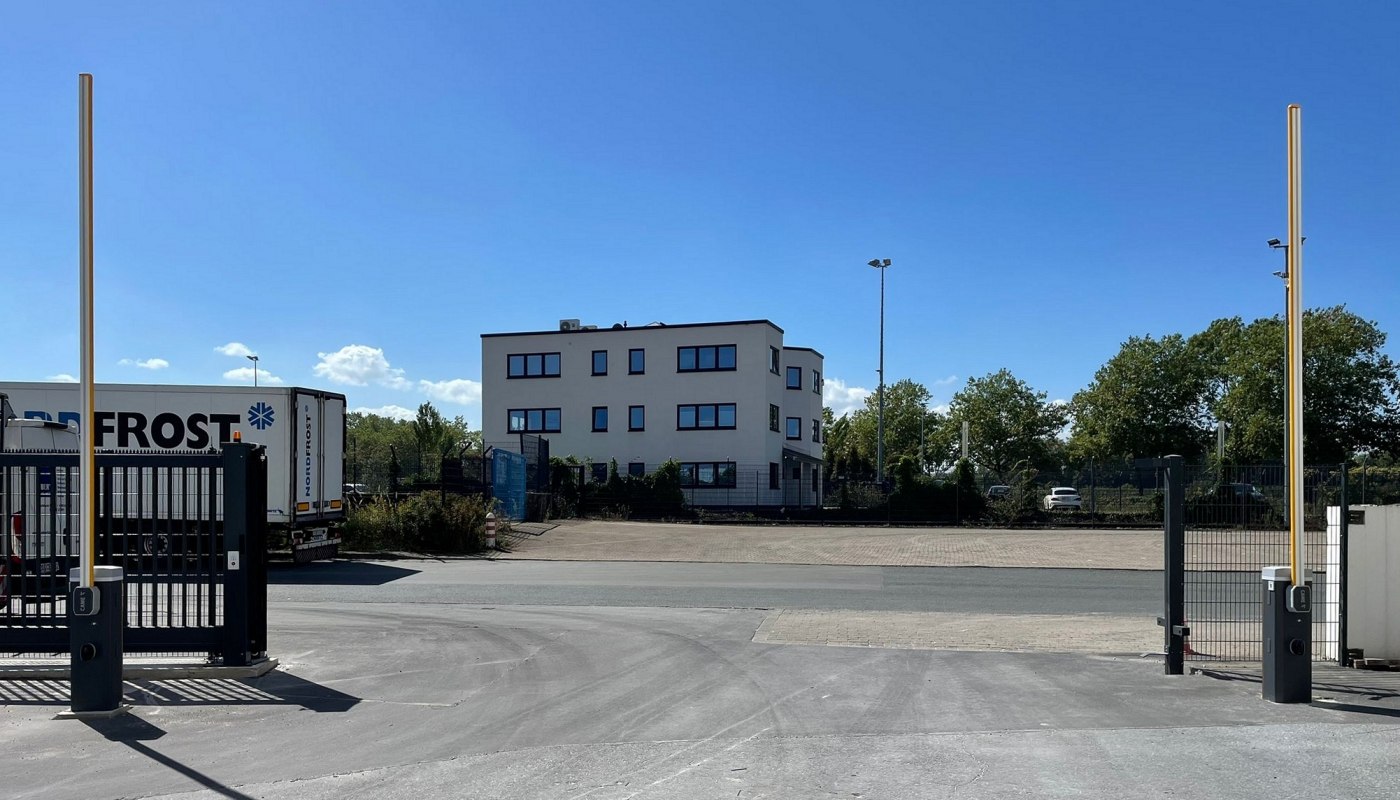 Schrankenanlage zweiflügelig